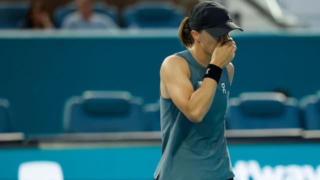 Magda Linette Ends Iga Swiatek’s 73-Match Opening-Round Streak in Miami