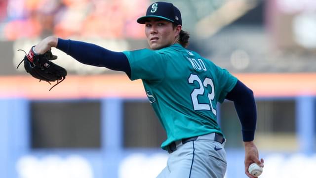 Mariners’ Bryan Woo Exits With Potential Injury After Dominant Start vs. Astros