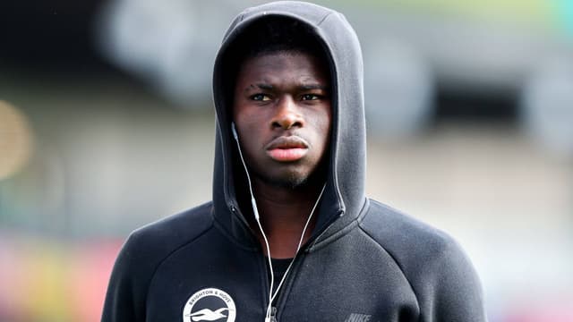 Manchester United Plot Statement Signings of Carlos Baleba and Micky Van De Ven