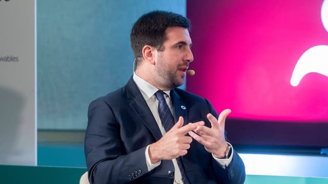 Enrique Riquelme Will Love to See Barcelona Getting Relegated from La Liga