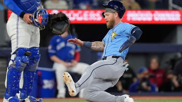 Jake Fraley Heads to IL With Hernia Setback
