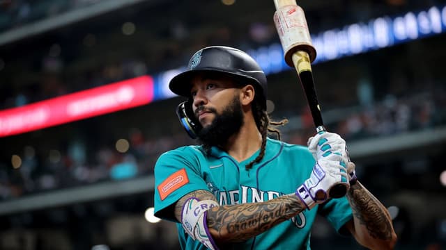 J.P. Crawford Exits Sunday Game After Hit By Pitch