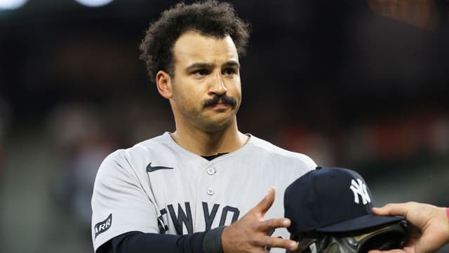 Trent Grisham Leaves Yankees Game With Left Knee Discomfort