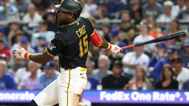 Pittsburgh Pirates Crush Cubs 12-1 to Claim Series