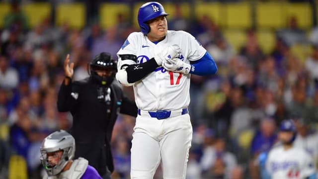 Dave Roberts Confirms Shohei Ohtani Will Pitch After HBP Precaution