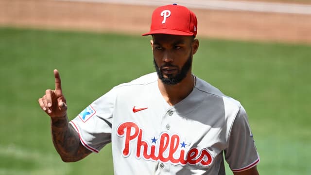 Cristopher Sanchez Drives Phillies Sweep of Padres With Scoreless Innings Record