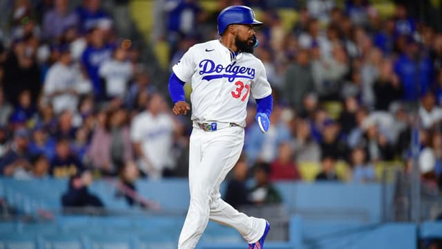 Teoscar Hernandez Gets Realistic Timeline for Return to Dodgers Lineup