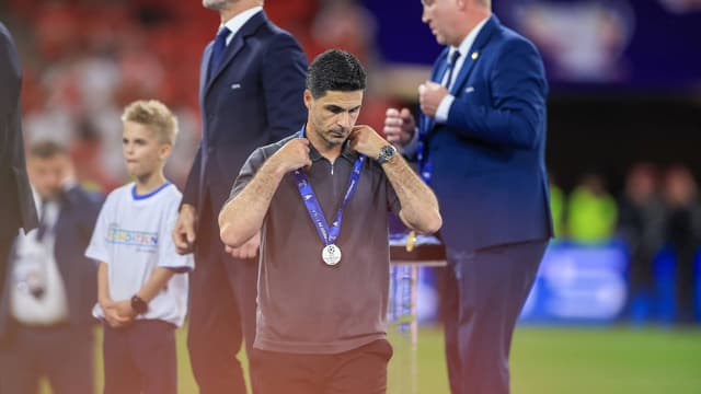 Arteta Demands Arsenal Get Ambitious After PSG Heartbreak
