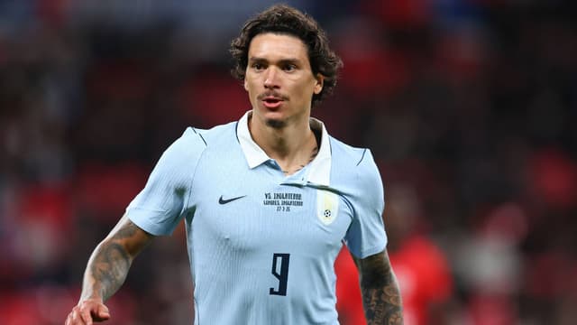 Barcelona Launch Blockbuster Talks for Darwin Nunez