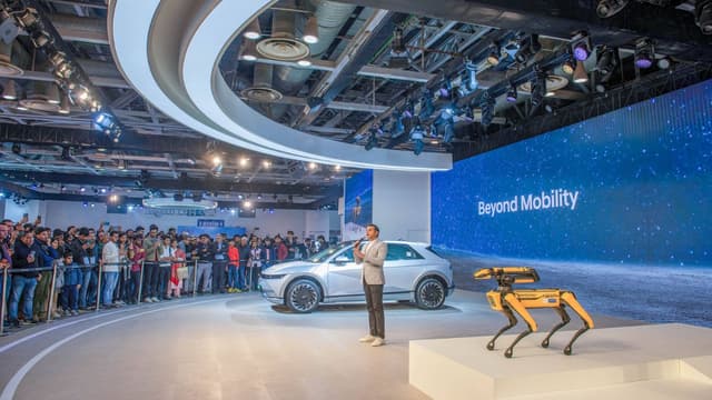 Hyundai Sends Record World Cup Fleet and Spot Robots