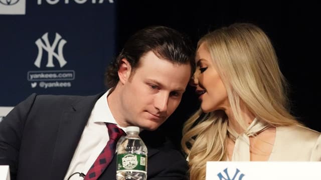 Gerrit Cole’s Wife Amy Issues 3-Word Reaction to Knicks vs Spurs Game 4 Thriller