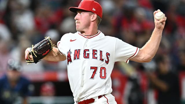 Angels Edge Rays for Third Straight Win Behind Full-Lineup Hit Parade