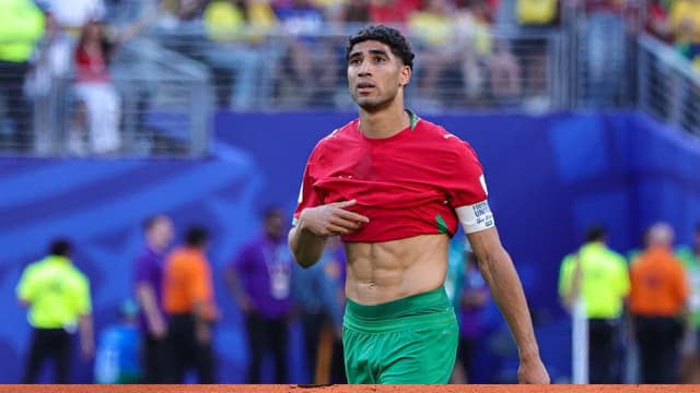 FIFA Moderator Stops Spanish Question at Achraf Hakimi Press Conference