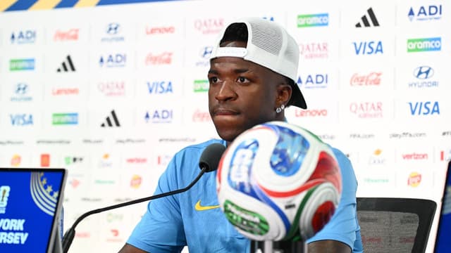 FIFA Faces Heat for Blocking Spanish Answers From Hakimi, Vinicius, De Jong