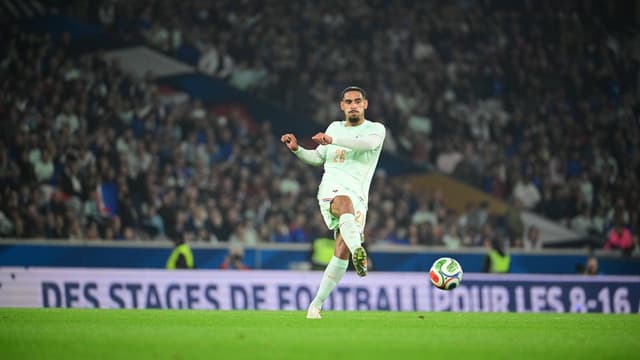 Maxence Lacroix Buys Pizzas for Fans Watching France Matches