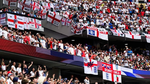 England Fans Forced to Remove Flags During Croatia Match
