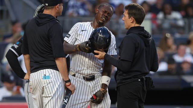 Jazz Chisholm Jr. Exits After Taking a Foul Ball to the Groin