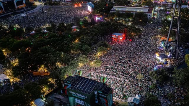 100,000 Mexican Fans Pack Monterrey Fan Fest