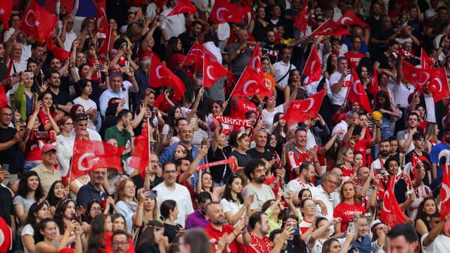 Türkiye Shuts Fan Zones Before Paraguay World Cup Match