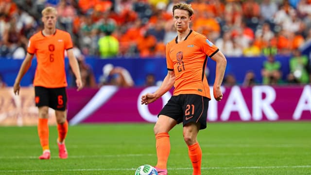 Frenkie de Jong Hits Back at Critics After Netherlands' Statement Win