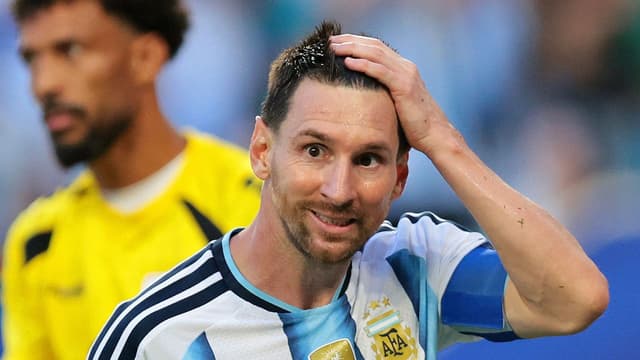 Lionel Messi Jokes Cabo Verde Players ‘Were Just Hitting Me’ During Photo Line Up