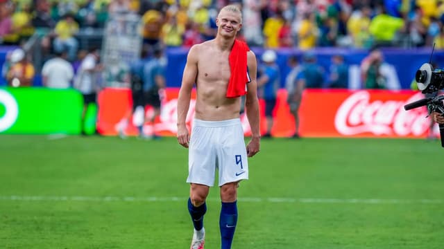Erling Haaland’s 6,000-Calorie Diet That Fuels His 6'5" Frame