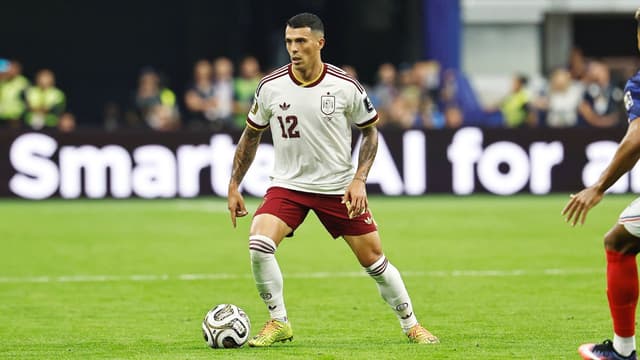 Pedro Porro Rejects Barcelona Talks To Stay At Tottenham