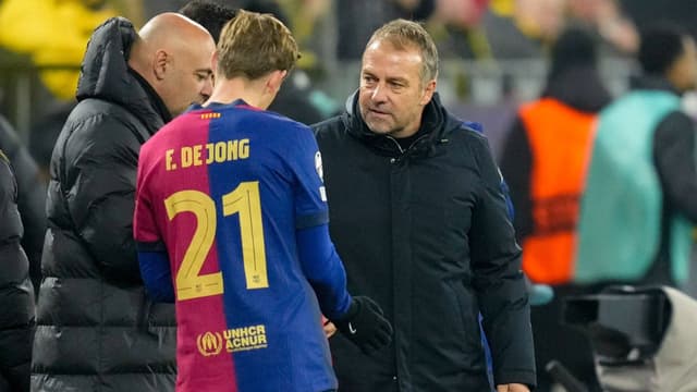Frenkie de Jong Pushes for Barcelona Exit After Breakdown in Relationship With Hansi Flick
