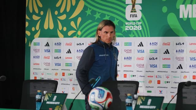 Ecuador Coach Dismisses Mexican Cartel Threat Conspiracy Over WC Round of 32 Loss