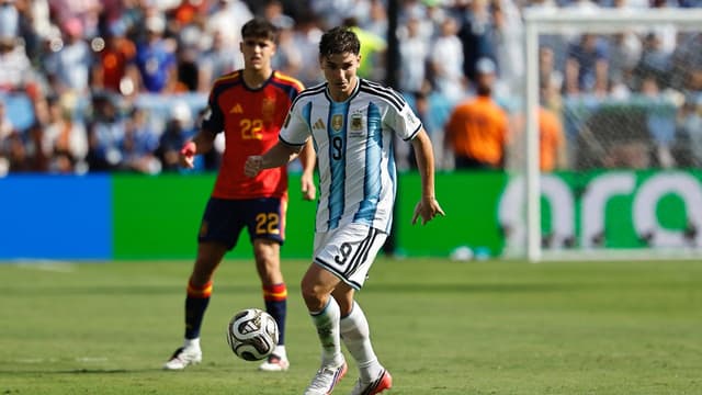 Barcelona Switches Julian Alvarez Plan With $138.7M Offer