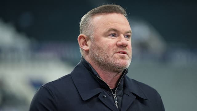 Wayne Rooney Points Chelsea Toward Trophy Fix After Everton Loss