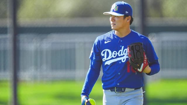 Dave Roberts Says Yoshinobu Yamamoto’s Next Target Is the Cy Young