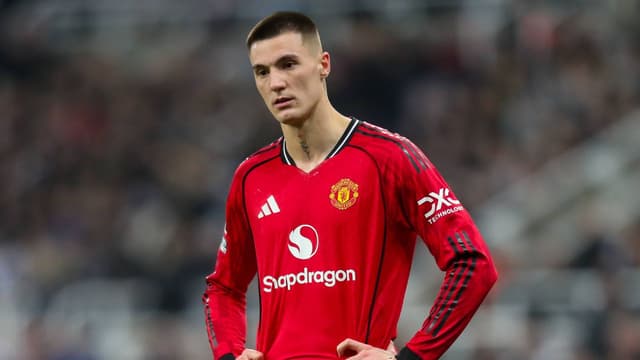 Michael Owen Warns Benjamin Sesko Isn’t Manchester United’s Long-Term Answer