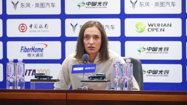 Iga Swiatek Praises Jasmine Paolini Ahead of Wuhan Semifinal Clash