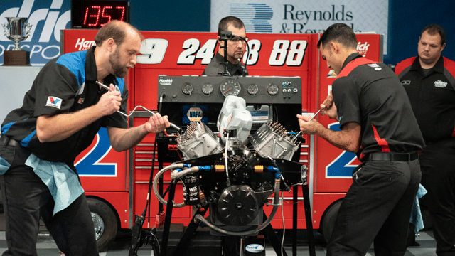 Hendrick Motorsports Kicks off Engine Builder Challenge During NASCAR Offseason