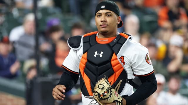 Samuel Basallo Walks Off After Tag at Plate, Exits Holding Chest