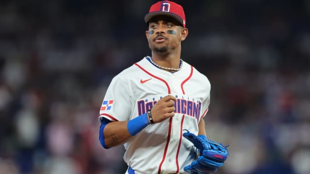 Julio Rodríguez Feels DR Energy: “Whole Capital Rocking”