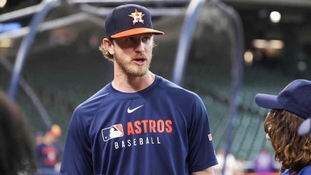 Josh Hader Throws Bullpen After Biceps Issue; Opening Day Uncertain