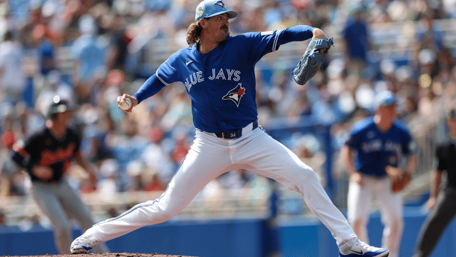 Kevin Gausman Grabbed a Bat During 18-Inning World Series Chaos