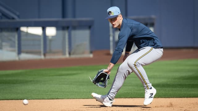 Brewers Near 8-Year Deal With Top Shortstop Prospect Cooper Pratt