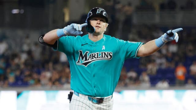 Marlins Complete Sweep Of Giants To Move Above .500
