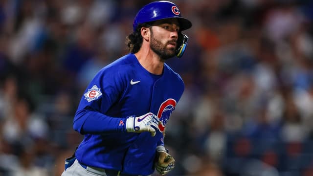 Dansby Swanson Keeps Cubs Rolling With Historic Series Surge