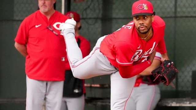 Hunter Greene Set for 2026 Debut as Reds Try to Stop the Slide