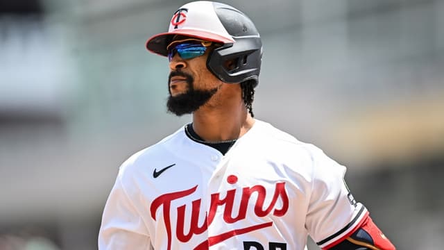 Byron Buxton Exits Early as Twins Monitor Right Hip Issue
