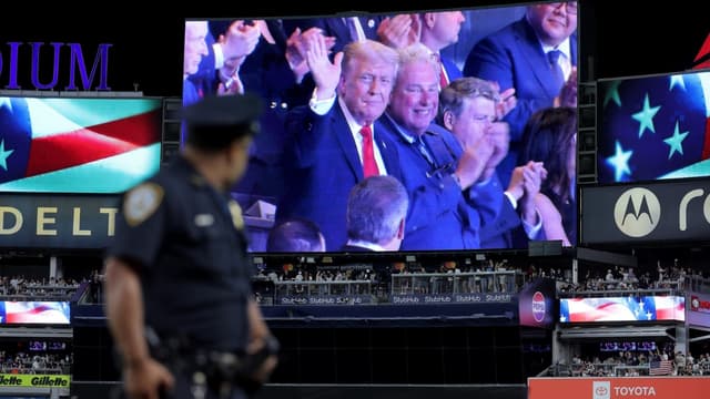 Rob Manfred Dodges Donald Trump Question Ahead of MLB Labor Talks
