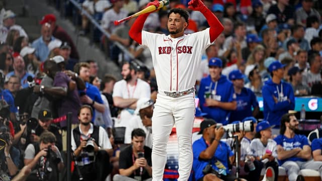 Red-Hot Red Sox Chase 10th Straight Win Against First-Place Rays