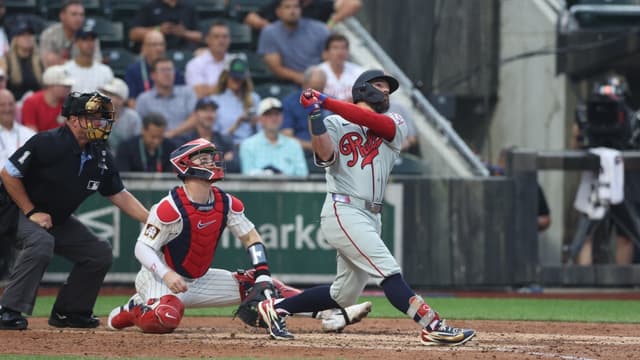 Schwarber Back on Top of MLB Home Run Race at 37 Homers