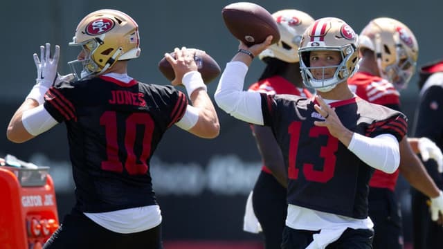 LeSean McCoy Claims 49ers WR Told Him Mac Jones Runs Offense Better Than Purdy