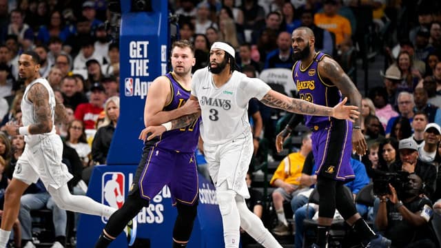 Anthony Davis Set to Face Lakers in First Game Back From Calf Injury