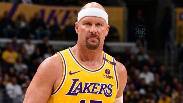 Austin Reaves Gets Hit With ‘Austin 3:16’ Jokes After Lakers Dud